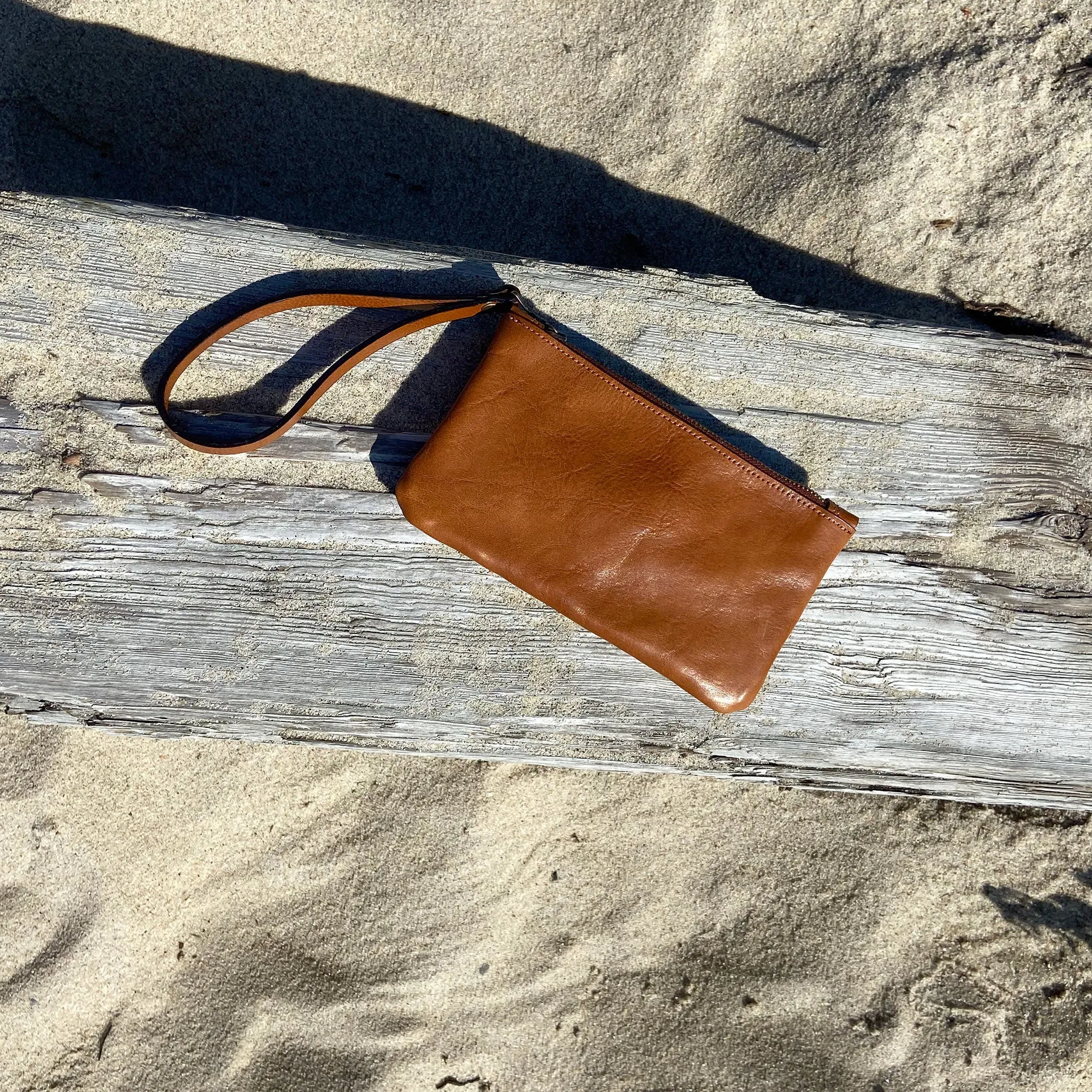 Sono Wristlet