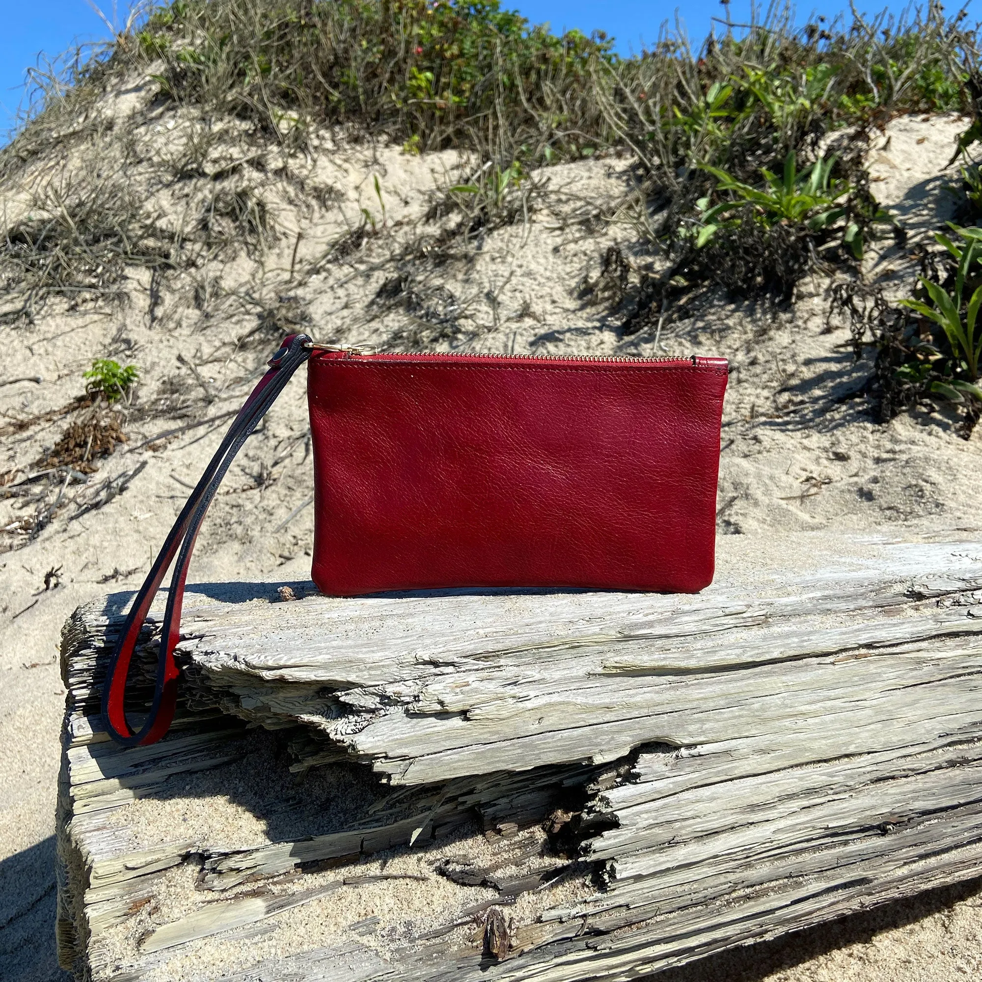 Sono Wristlet